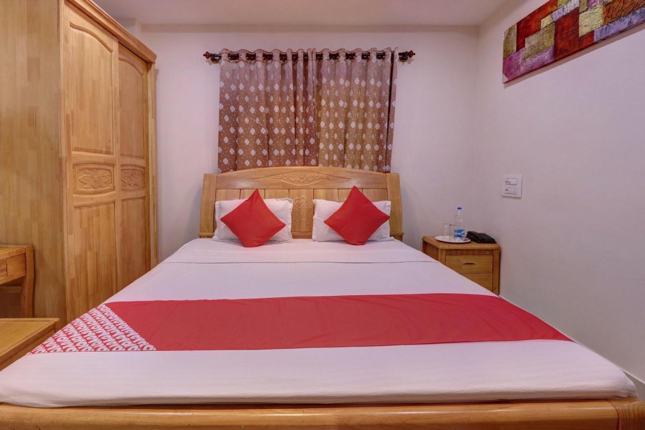 Oyo 24245 Dv Residency Hotel Bhadravati Exterior foto