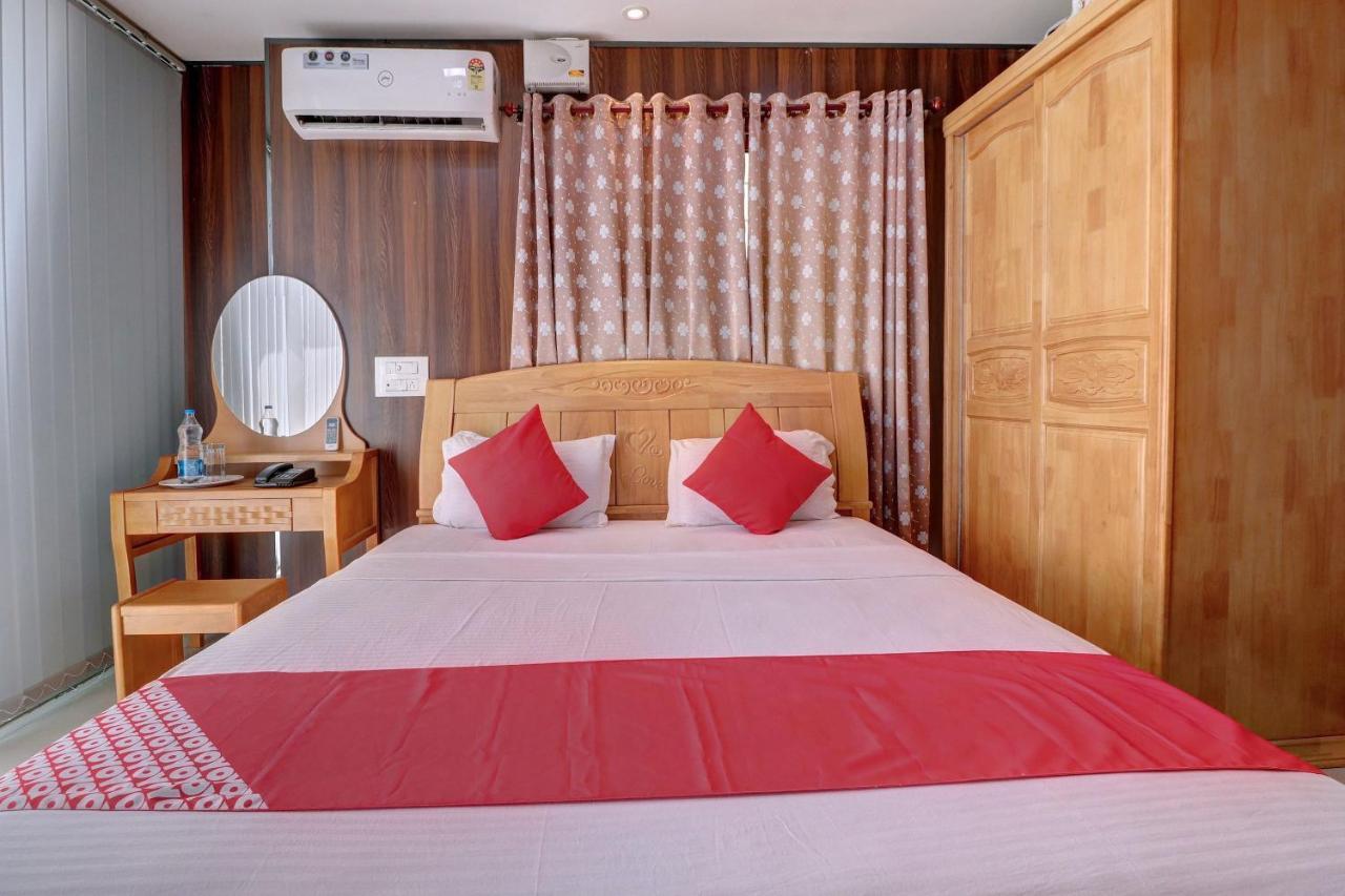Oyo 24245 Dv Residency Hotel Bhadravati Exterior foto