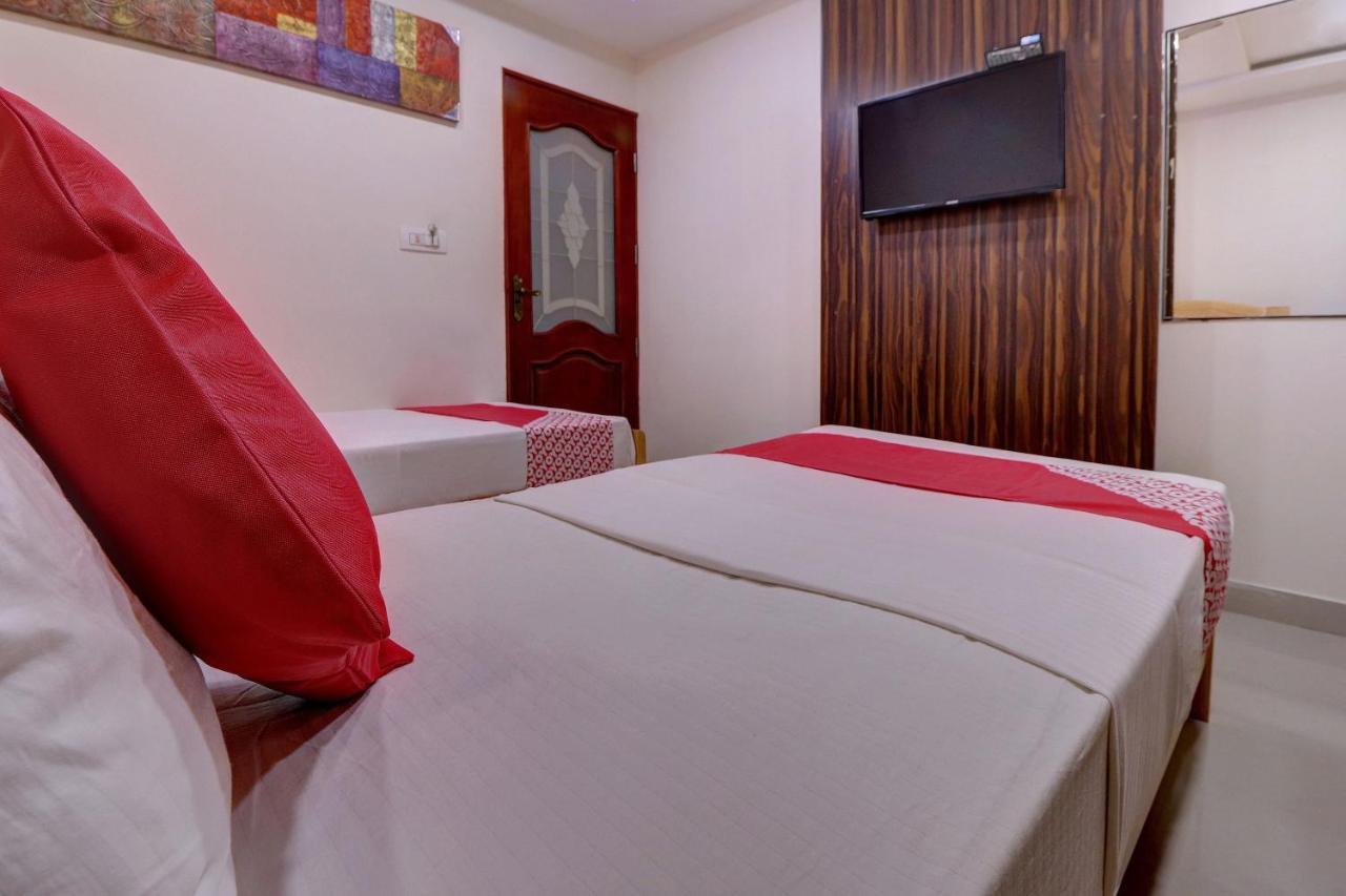 Oyo 24245 Dv Residency Hotel Bhadravati Exterior foto
