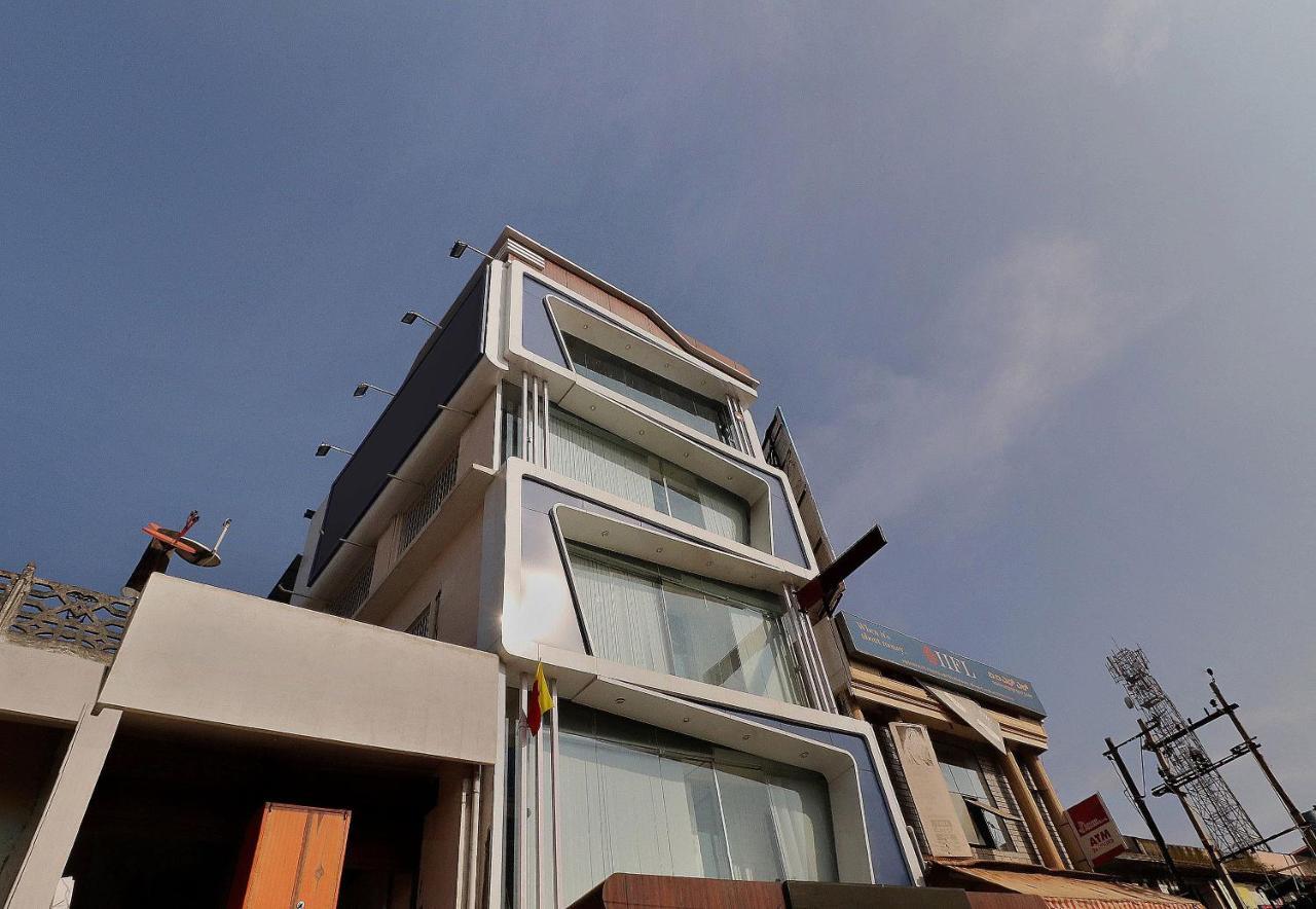 Oyo 24245 Dv Residency Hotel Bhadravati Exterior foto